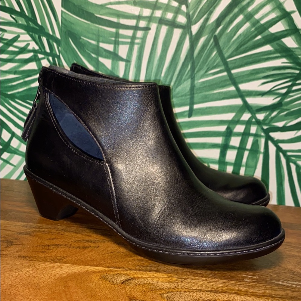 Dansko Black Leather Zip Ankle Booties Women’s 36 US 5.5-6